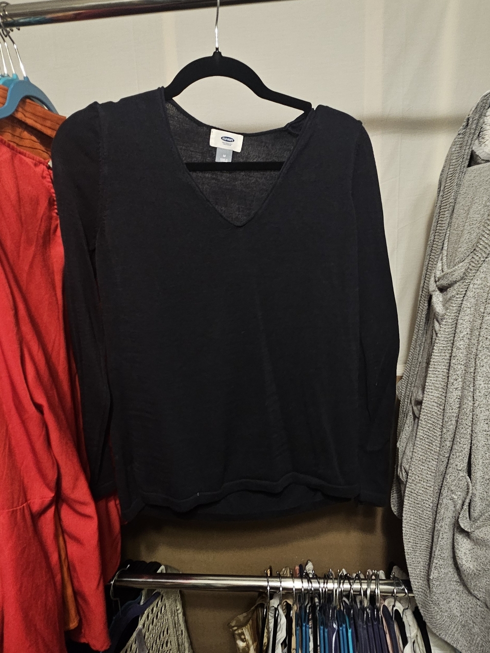 Old Navy Black V-Neck Long Sleeve Tee